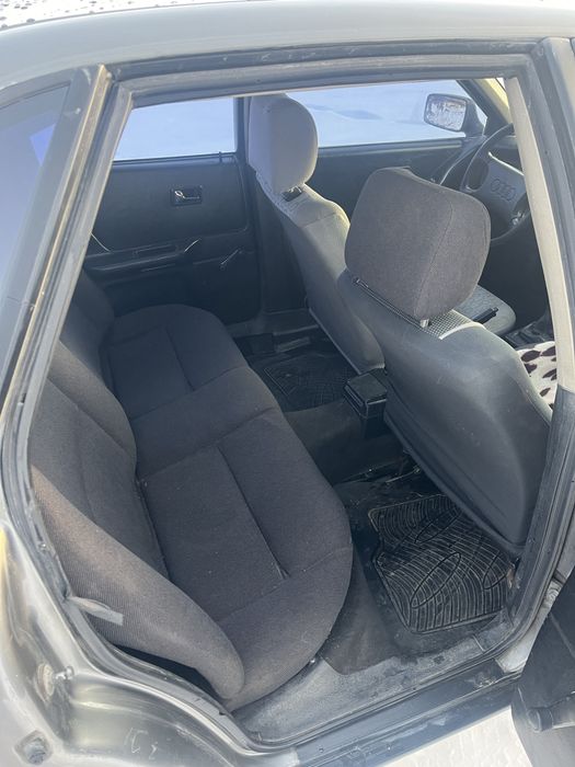 Автомобіль Audi 80