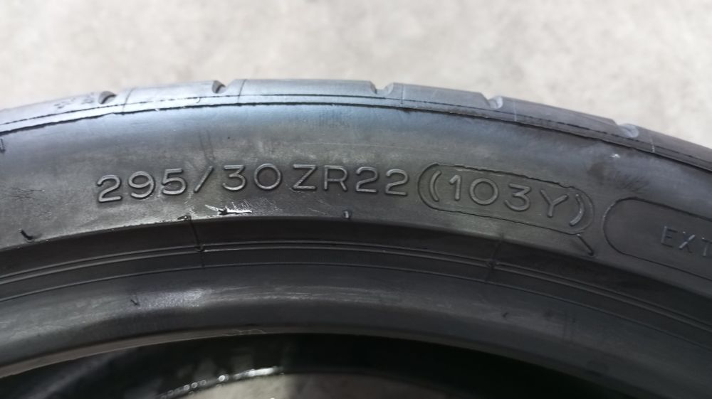 Pneus 295/30r22 Michelin