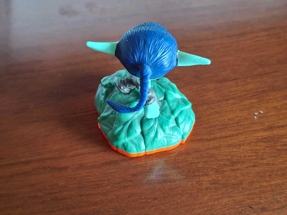Skylanders Trap Team Mini Whisper Elf (Base Vermelha) - Rara