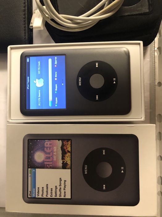 iPod classic 160 GB  7 th + чехол