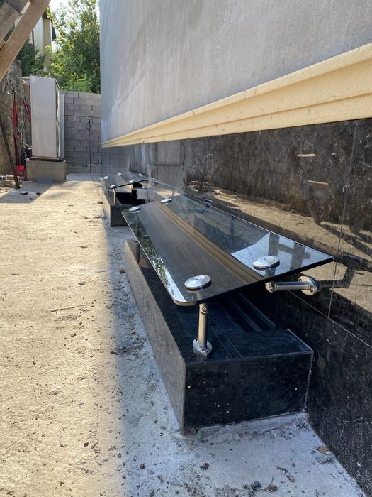 Скляні навіси, стеклянный козырек, приямки, козырек из стекла