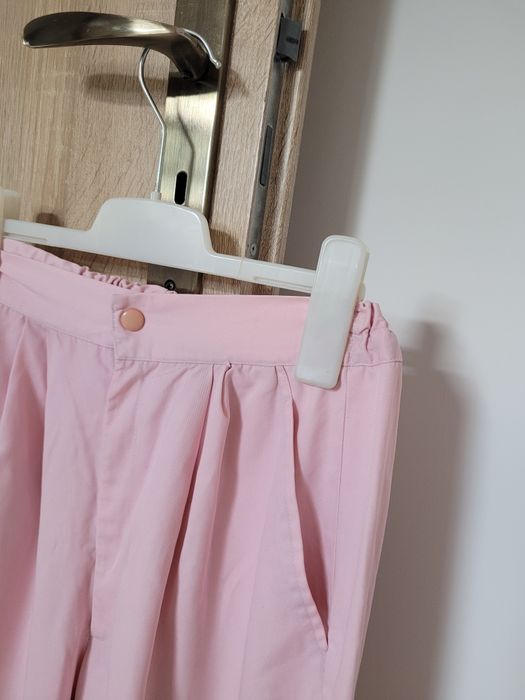 Spodnie z szeroką nogawką S