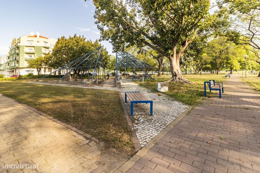 Apartamento T2 Rés-do-Chão com 80 m2 na Baixa da Banheira – Conforto e