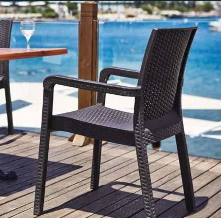 Набор мебели из ротанга для сада