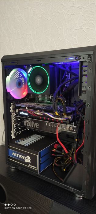 Продам красивый игровой компьютер.