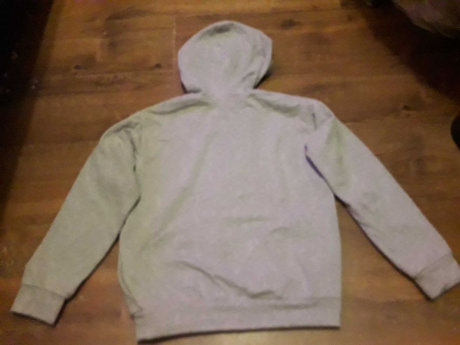 bluza z kapturem dla chłopczyka