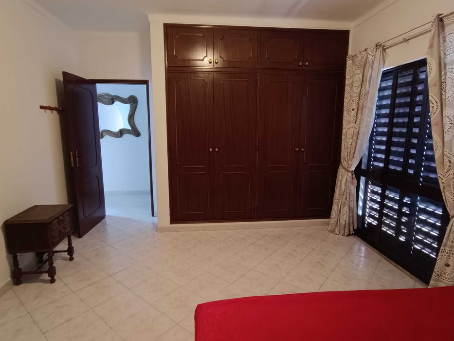 Arrendamento de imóvel (vivenda) T4 Loulé