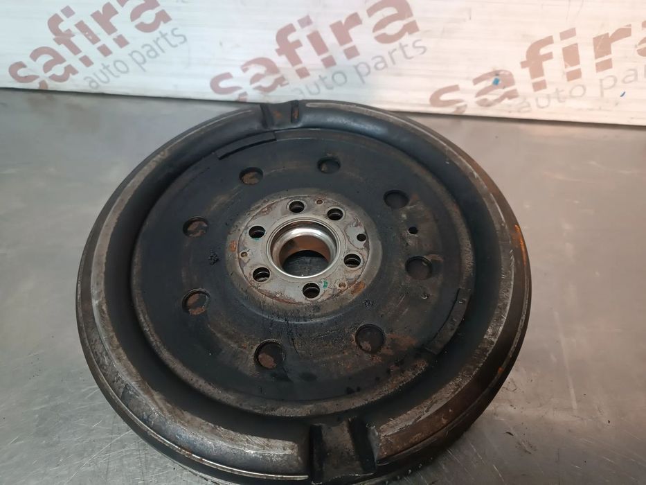 VOLANTE BIMASSA COM EMBRAIAGEM VOLKSWAGEN GOLF V / SEAT LEON / AUDI