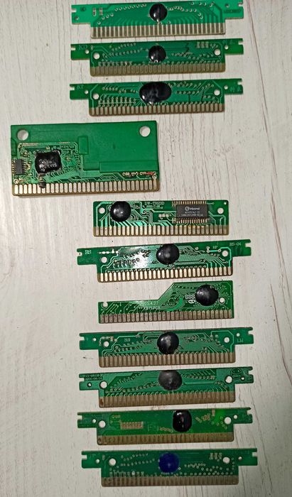 Игровые картриджи. 11 штук.