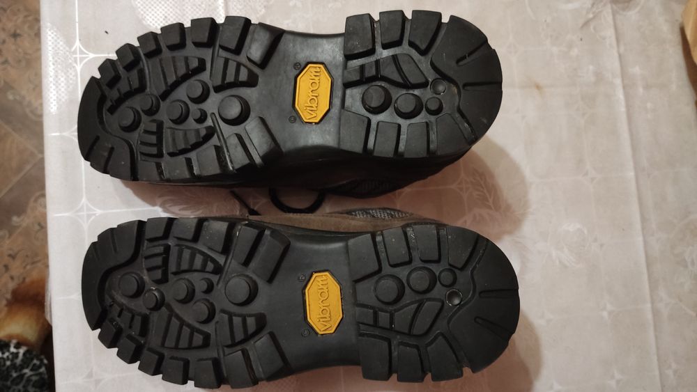 Продам мужские кроссовки Grisport Supra-Tex