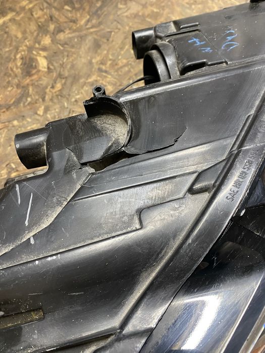 Фара Volkswagen Jetta 6