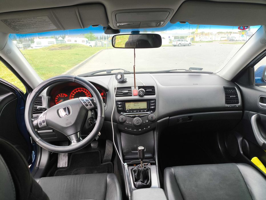 Sprzedawanie Honda Accord 7 combi