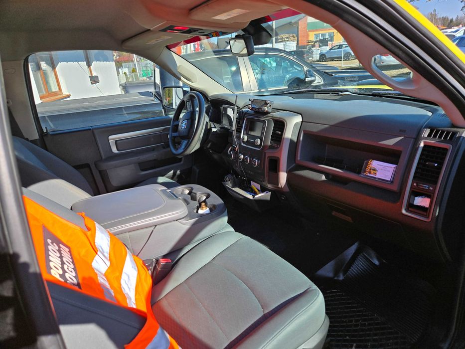 Dodge Ram 5.7 HEMI 4X4 HOLOWNIK