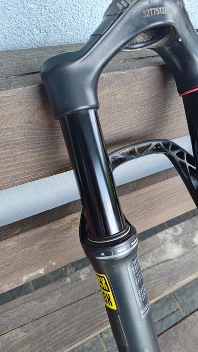 Rock Shox Reba 29 100mm fi15x100 tlumik SID z gate.