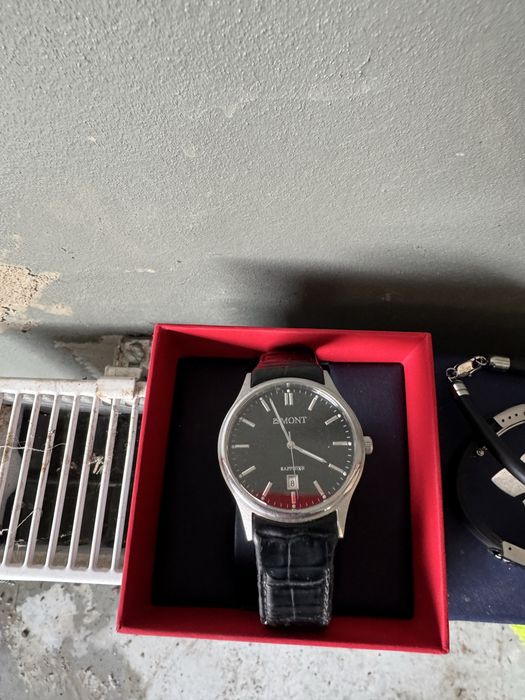 Sprzedam zegarek i dwie branzoletki meskie