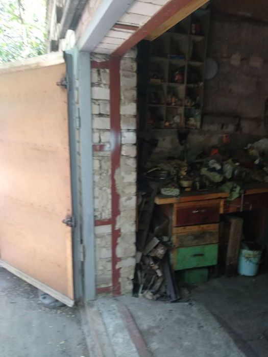 Продам капітальний гараж