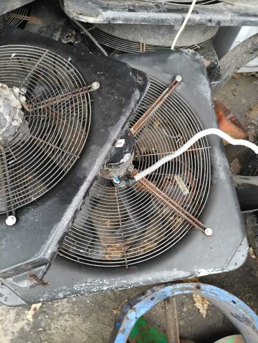 Вентилятори витяжки з двигунам