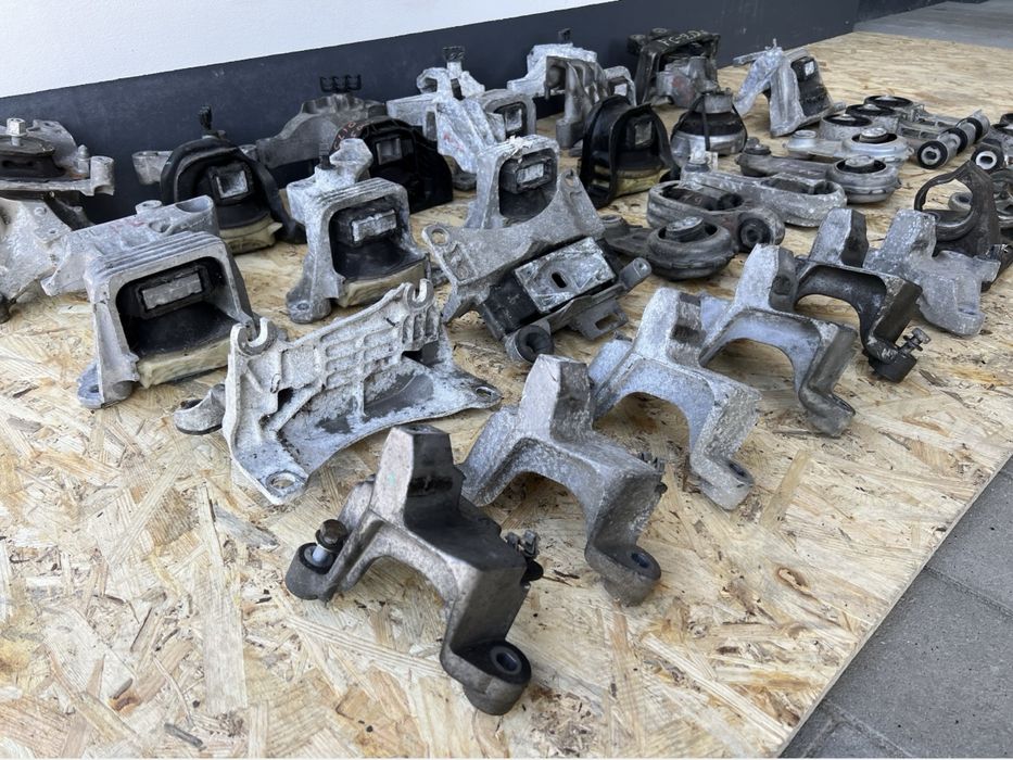 Кронштейн кпп подушка двигуна двигателя  крепление кпп Меган Сценік 3