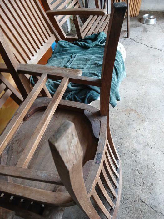 2 cadeiras madeira OLAIO - com história