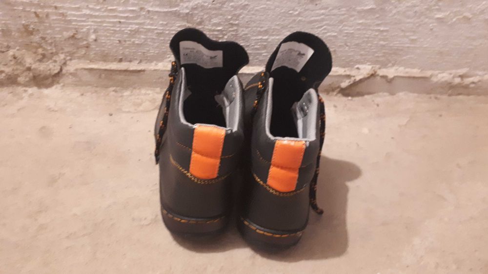 Buty skórzane robocze nr 42
