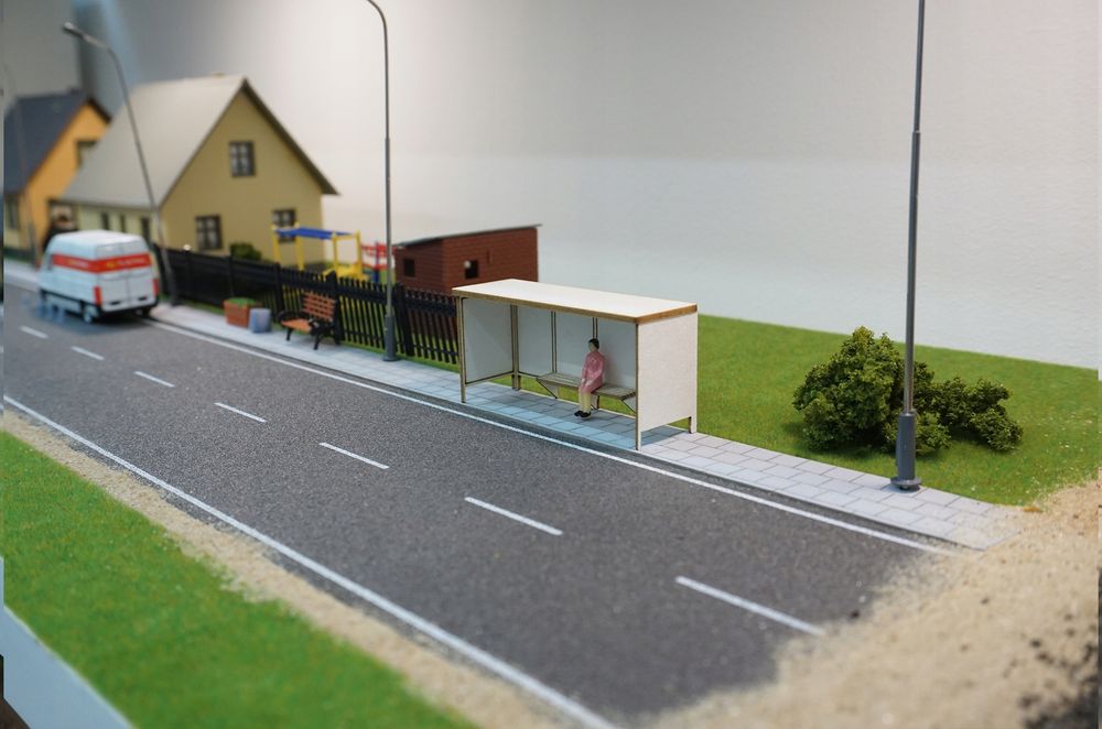 Przystanek autobusowy z ławką H0