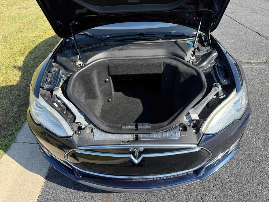 Tesla Model S Performance      2013