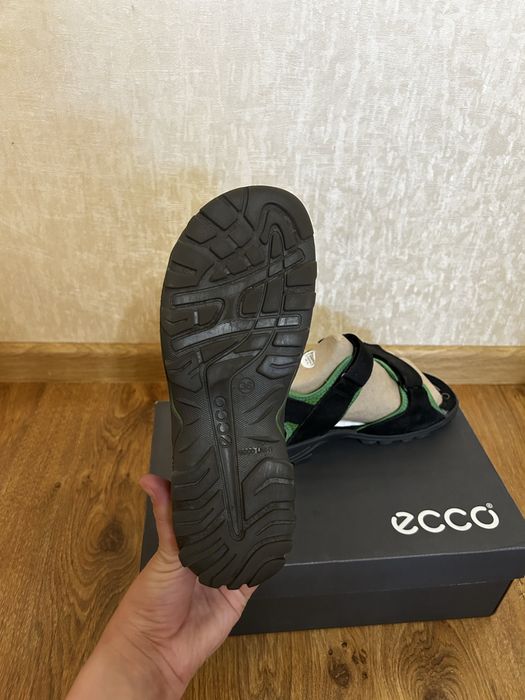 Продам оригінальні сандалі Ecco