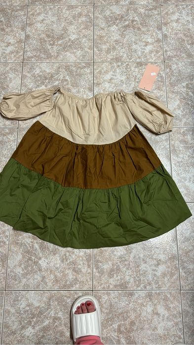 Vestido novo com etiqueta