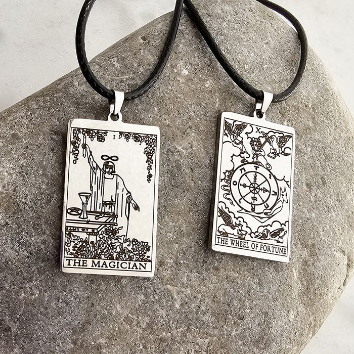 Colares "Tarot" em aço inoxidável