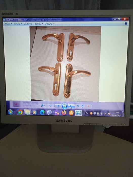 Монитор SAMSUNG Sync Master mod 710N 17".