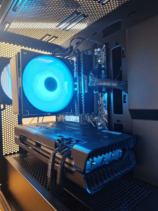 Computador Gaming Ryzen 5500/16GB RAM/RX 5700