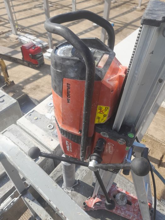Cięcie betonu ścian wiercenie otworów techniką diamentową otworowanie