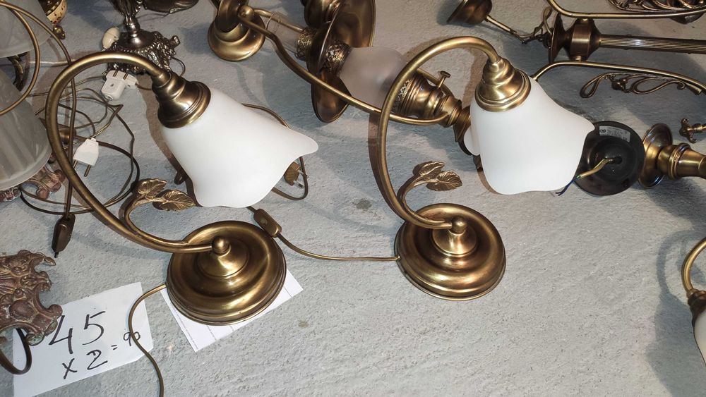 Candeeiros de tecto,mesa cabeceira,sala,corredor