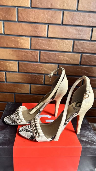 Босоніжки by GUESS