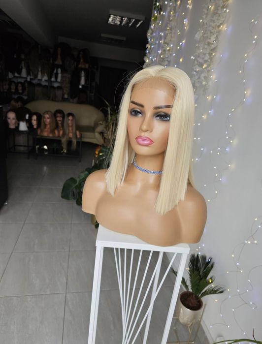 Lekka blond peruka Zyta lacefront naturlany efekt jasny blond
