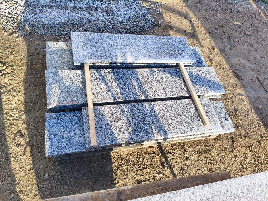 Parapety granitowe