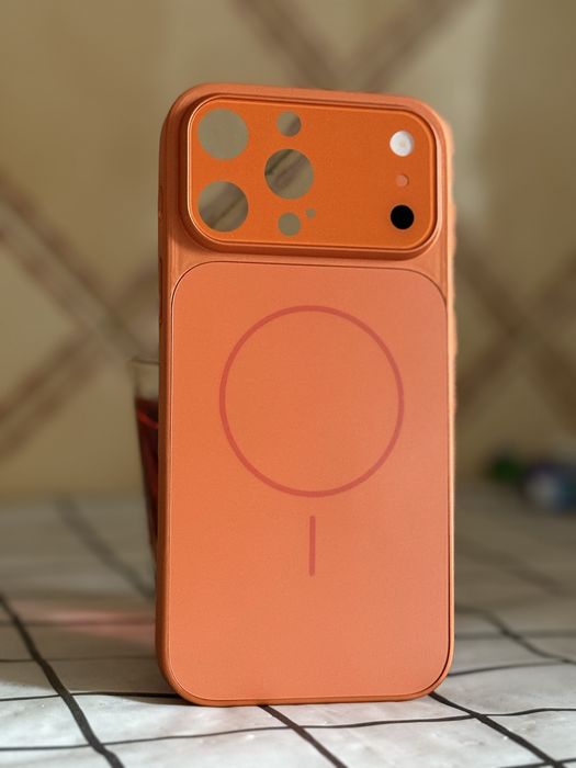 Продам чохол на Iphone 16 pro max