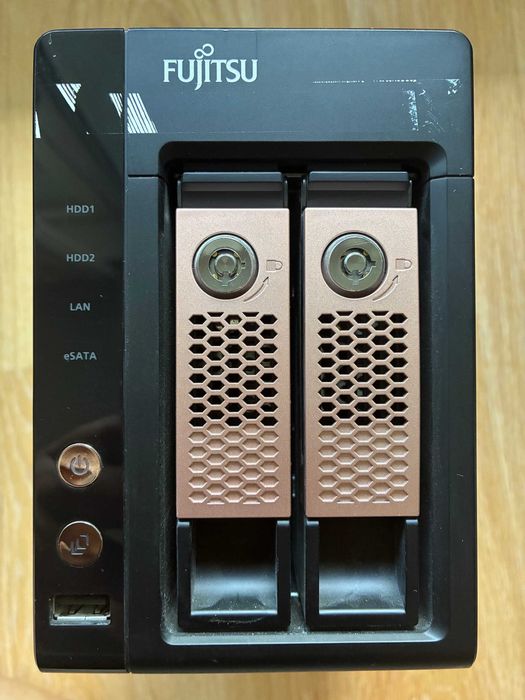 QNAP TS-221 = Fujitsu CELVIN NAS Q703 8TB (2x 4TB) używany, do domu