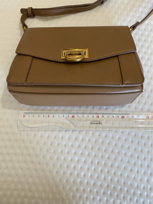 Carteira castanha Mango