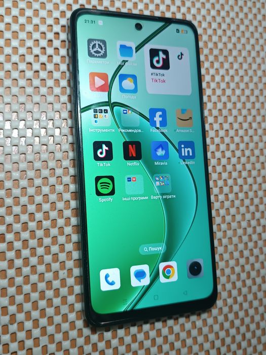 Realme 12x 5G в зеленому кольорі