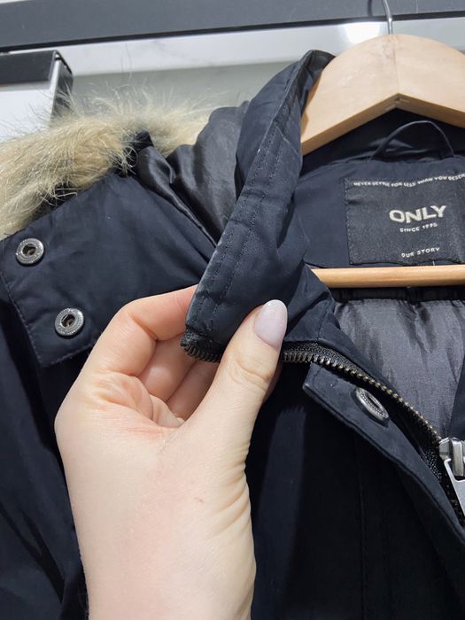 Granatowa kurtka parka puchowa z kapturem Only rozm. M / 38