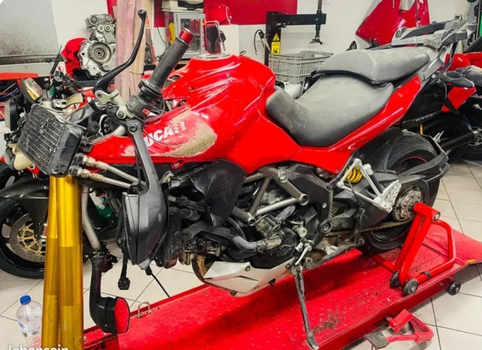 DUCATI Multistrada peças