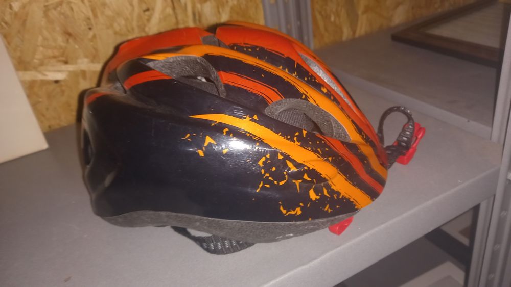 Kask rowerowy dla dzieci r M Stan bardzo dobry