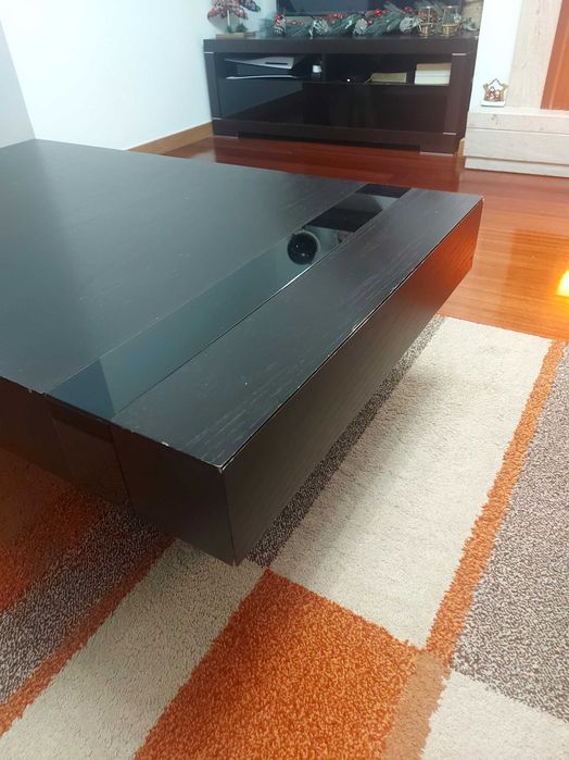 Mesa de centro benge