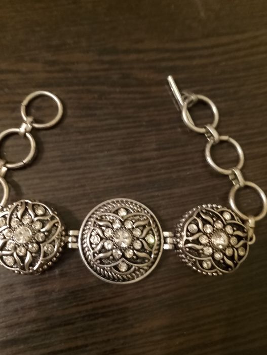 Старинный браслет с камнями