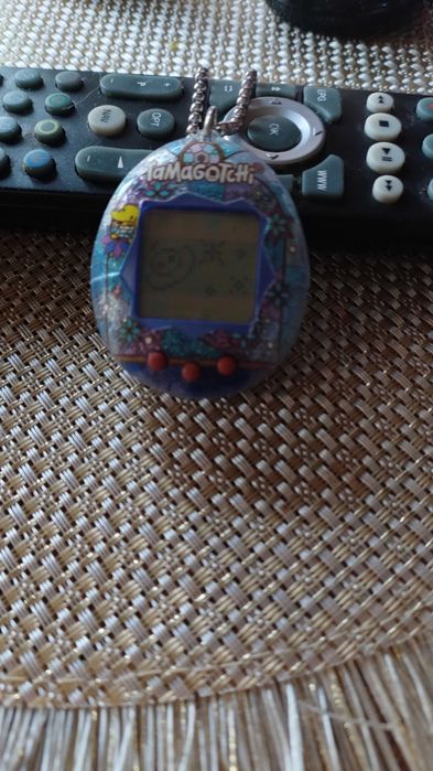 Tamagotchi- elektroniczne zwierzatko
