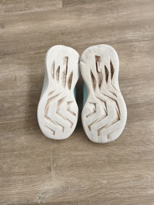 Кросівки для дівчинки Skechers 27 розмір