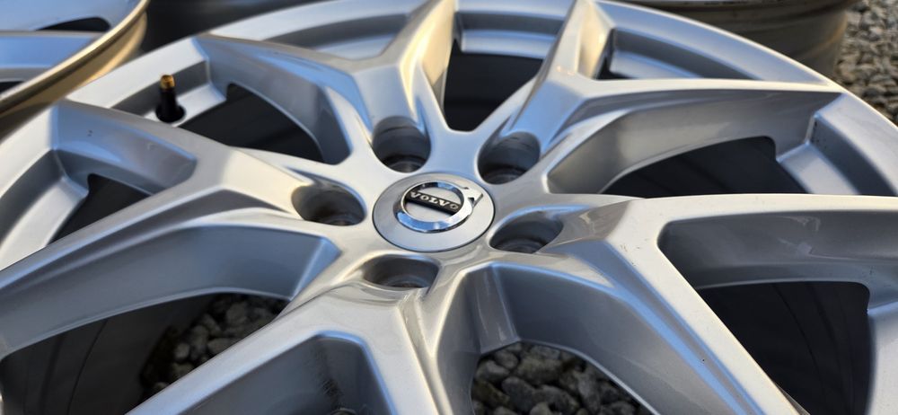 Oryginalne felgi Volvo 18 5x108 XC60,XC90 V60 V90 V70 V40,S60,S90