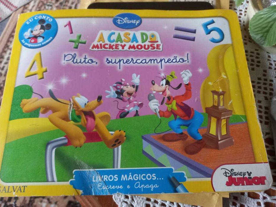 Livro infantil“ A casa do Mickey Mouse- Pluto, Supercampeão.''