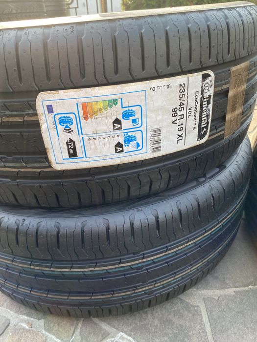 235/45/R19 Continental EcoContact 6